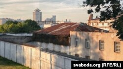 СІЗА на вуліцы Валадарскага ў Менску, Беларусь. Архіўнае фота