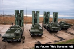 База ППО та ЗРК у Євпаторії, 12-й зенітний ракетний полк ЗС РФ. Він складається і двох дивізіонів ЗРК С-400. Ілюстративне фото