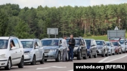 Чарга на мяжы Беларусі і Польшчы, архіўнае фота 