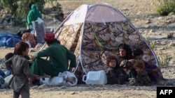 زلزله ځپلي افغانان 