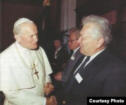 З Папам Янам Паўлам ІІ, травень 1990.