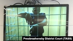Алексей Навальный участвует в судебном заседании по видеосвязи