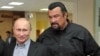 Владимир Путин и звезда голливудского кино Стивен Сигал
