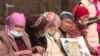 AzatNEWS: Қытайда туыстары қамалғандар АҚШ елшілігіне барды