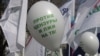 Лозунг на митинге против цензуры на российском телевидении, 14 апреля 2012 года