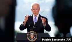 АҚШ президенті Джо Байден Женевадағы саммиттен кейінгі баспасөз мәслихатында. 16 маусым 2021 жыл.