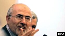 موضوع استيضاح علی کردان، عدم صداقت وی در ارايه اطلاعات در خصوص مدرک تحصيلی اش به نمايندگان مجلس عنوان شده است.(عکس: ایرنا)