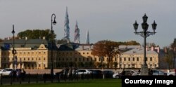 Визуализация: вид на Меньшиковский дворец в случае, если в Лахте будут построены еще две башни "Газпрома"